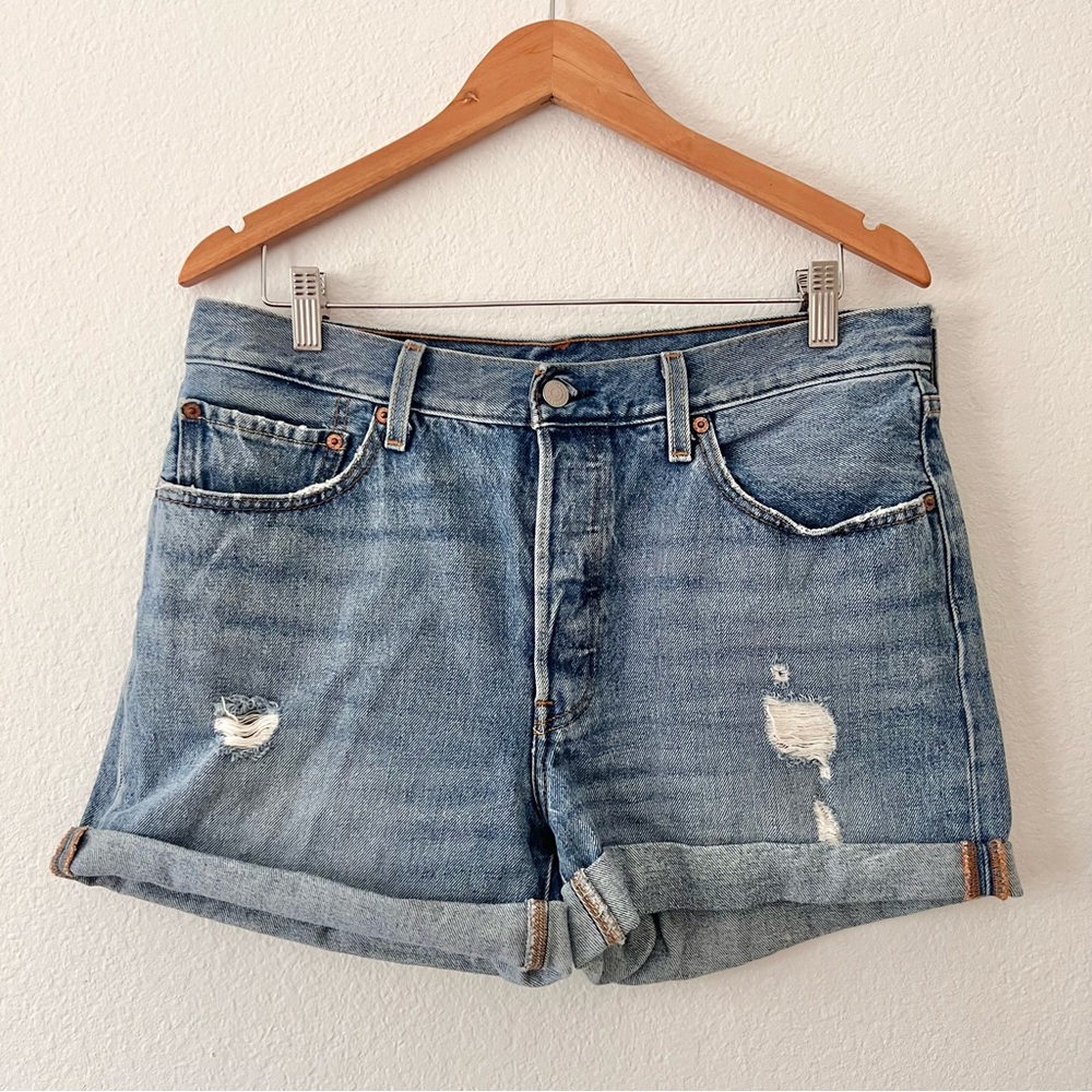 Levi’s Cuffed Distressed Denim Shorts Sz 31